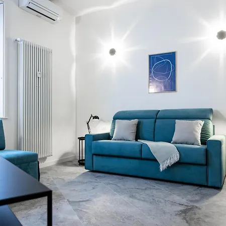 Apartment 8 Min Walk From The Station, Designer Flat Milan