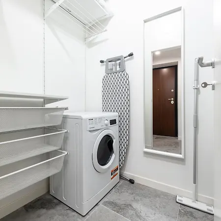8 Min Walk From The Station, Designer Flat Milan