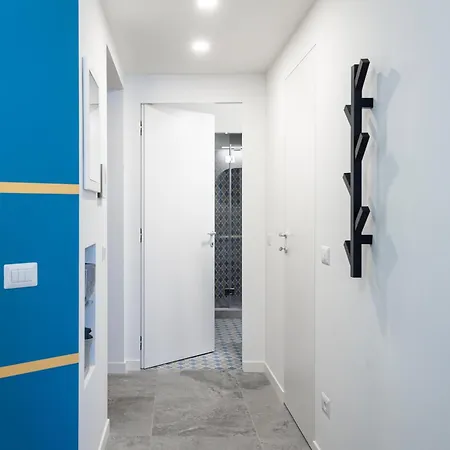 8 Min Walk From The Station, Designer Flat Milan